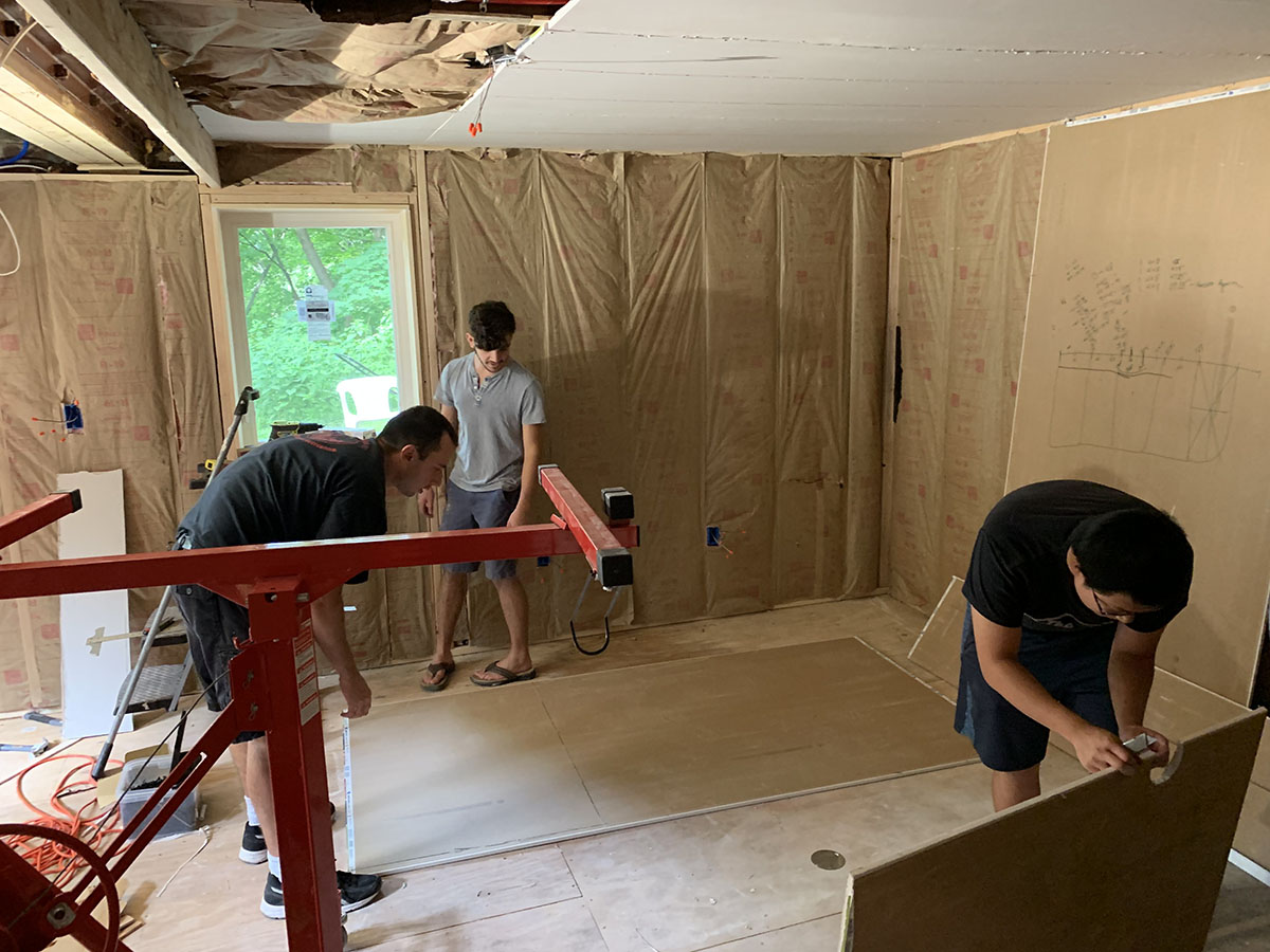 Sheetrocking the Ceiling